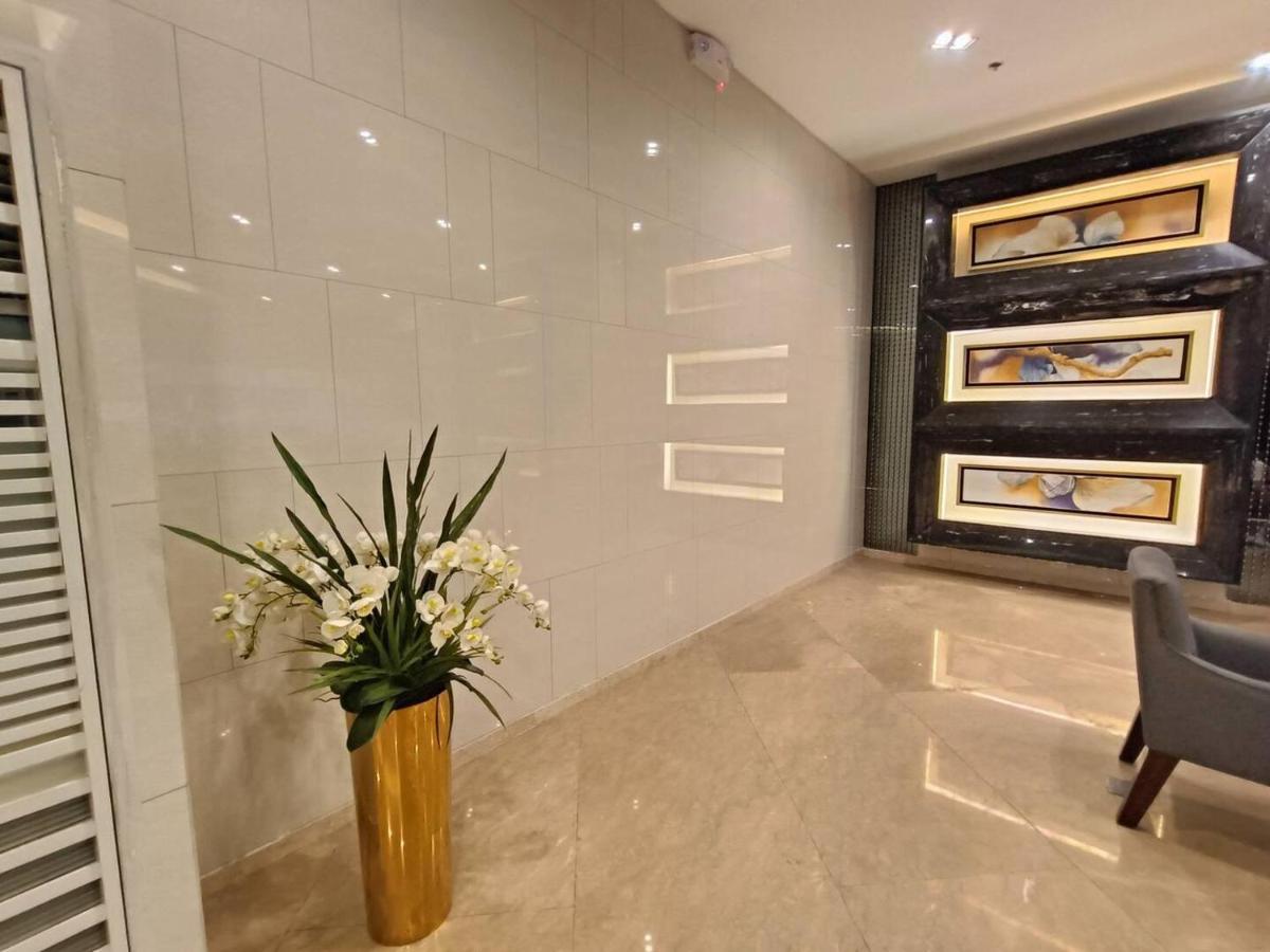 Penthouse Studio At Fame Residence 41St Floor, Shangrila-Megamall Manille Extérieur photo