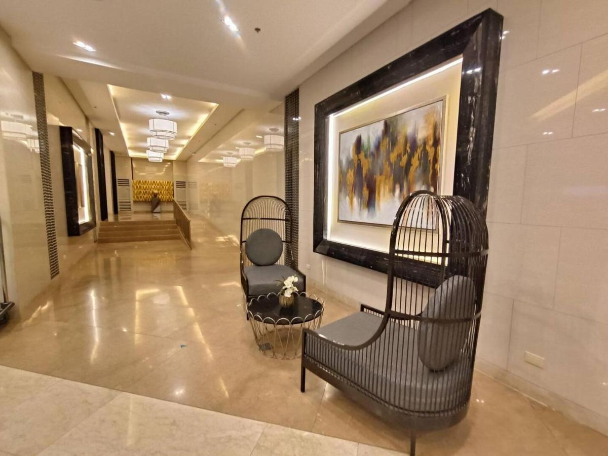 Penthouse Studio At Fame Residence 41St Floor, Shangrila-Megamall Manille Extérieur photo