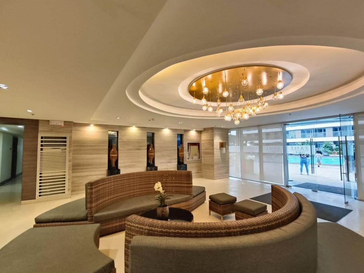 Penthouse Studio At Fame Residence 41St Floor, Shangrila-Megamall Manille Extérieur photo